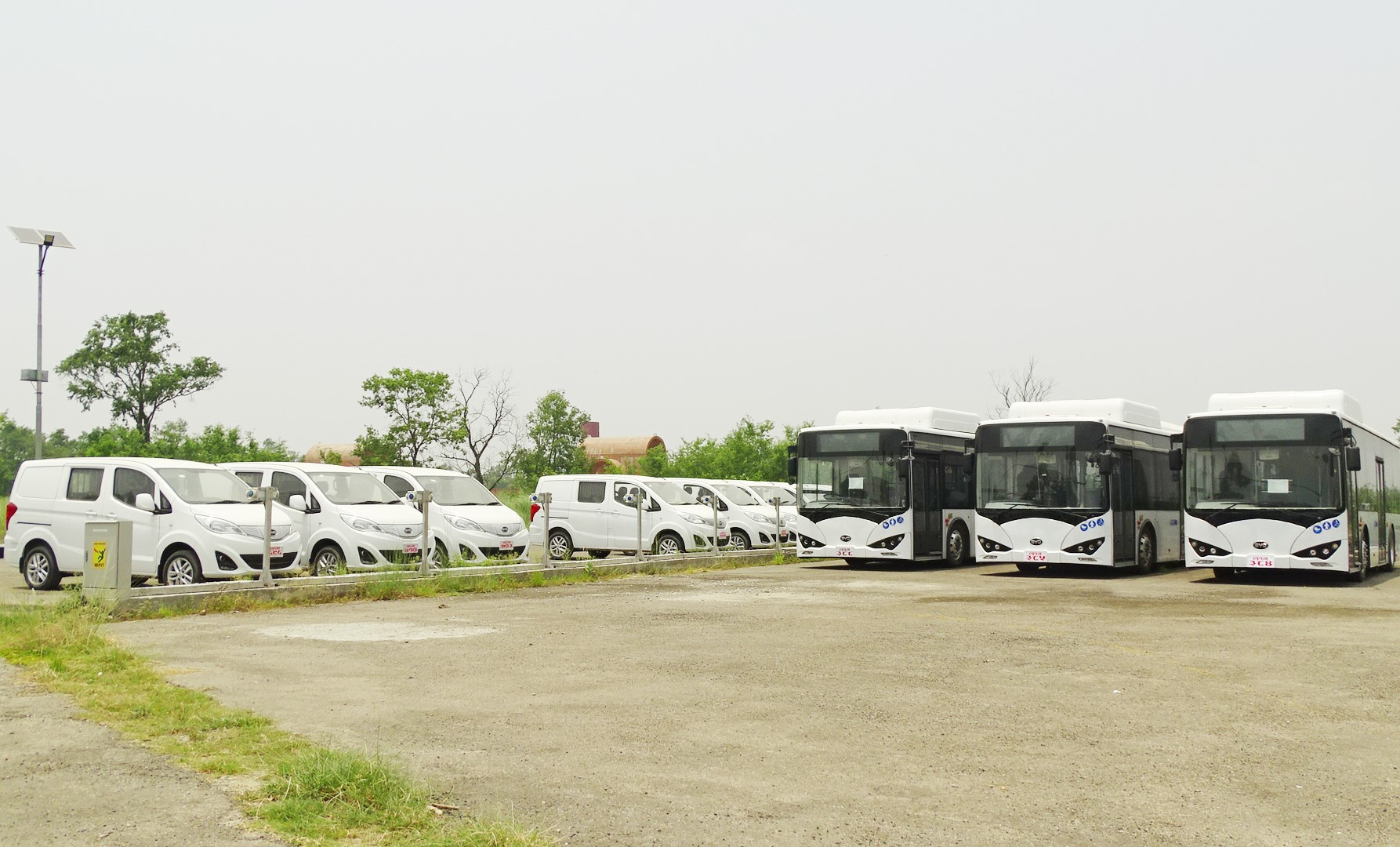 अब लुम्बिनीमा विद्युतीय बसमा सरर...